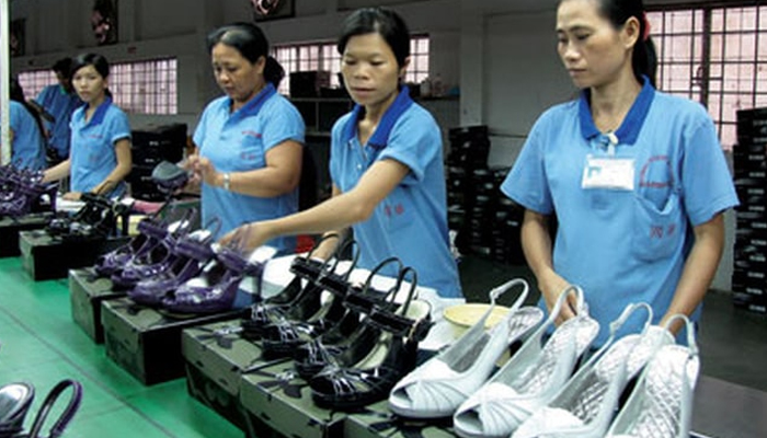 Tại sao nên lấy hàng giày dép Quảng Châu tận xưởng?