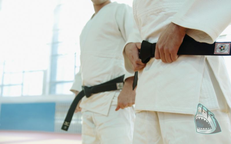 Khởi động trước khi tập võ Karate