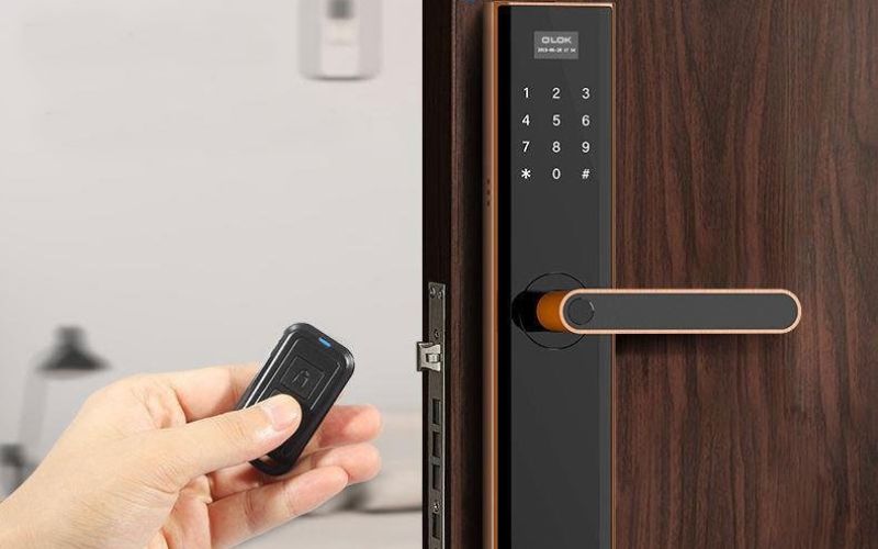 tiêu chí đánh giá thương hiệu khóa cửa điện tử